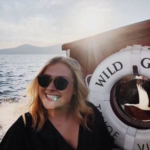 Meet your Posher, Laura